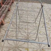 یک عدد رخت اویز