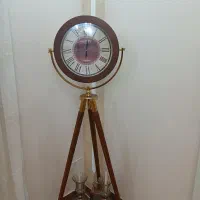 ساعت پایه دار