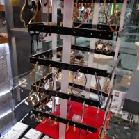 بدلیجات. ، ساعت مچی ، عینک آفتابی|بدلیجات|نیشابور, محله میدان باغات|دیوار