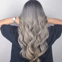 دستیار ارایشگر هستم