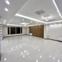 دانشگاه / 160 متر / جنوبی / نوساز / طبقه اول