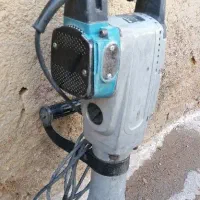 هیلتی ۱۳۰۴ گریسی|ابزارآلات|مشهد, کوشش|دیوار