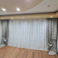 پرده پذیرایی ۶/۵ متری و کنار پرده طوسی آکبند حراج|پرده، رانر، رومیزی|ارومیه, |دیوار