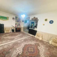 رجا-طبقه-اول-دو-خواب-130-متر-سالن-سه-فرش