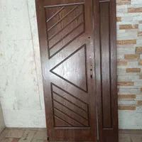 فروش ،در دو لنگه چوبی گردو یا چوب راش