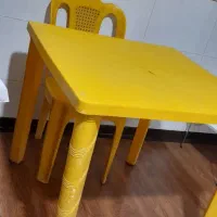 میز صندلی پلاستیکی