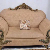 مبل و فرش و میز عسلی