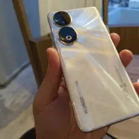 گوشی آنر x90 در حد نو