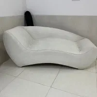 مبل چرم راحتی ۲ نفره منحنی
