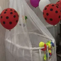 تخت نوزادی .