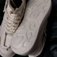 کتونی اسپرت رنگ کرم|کیف، کفش، کمربند|بابل, |دیوار