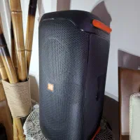 پارتی باکس ۱۱۰ جی بی ال