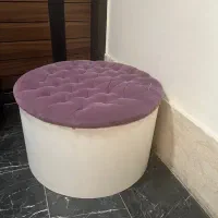 صندلی گرد و باکس اجناس