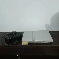 یک عدد پلی استیشن 2 به فروش گذاشته میشود