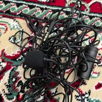 میکروفون یقه ای سیم دار