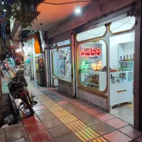 مغازه بر خیابان اصلی امامزاده ابراهیم