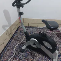 دوچرخه ثابت ورزشی