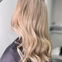 رنگ مو|خدمات آرایشگری و زیبایی|رشت, معلم|دیوار