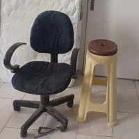 صندلی و چهارپایه