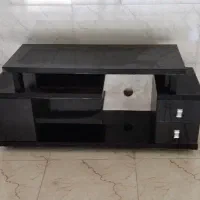 میز تلویزیون مشکی رنگ و سالم