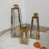 سه فانوس طلایی