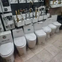توالت فرنگی و وال هنگ