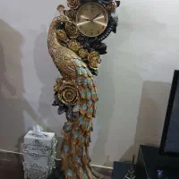 ساعت ایستاده رزینی کاملا سالم