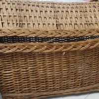 سبد بزرگ و میز