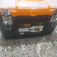 جعبه ابزار با وسایل