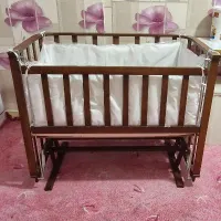 تخت گهواره ای نوزاد
