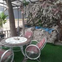 قلیان زن حرفه‌ای و کارگر ساده و غذا و جایه خواب