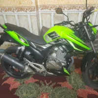 یه متور ۲۳۰ معاوزه با ماشین.