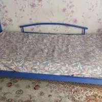تخت یک نفره فلزی سالم همراه تشک کارکرده|تخت و سرویس خواب|تهران, هفده شهریور|دیوار