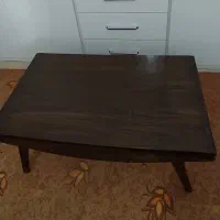 جلو مبلی میز