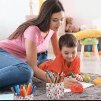 پرستار خانم برای کودک پسر