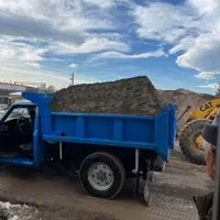 ماسه گونه ای.حمل نخاله.فروش نخاله.گل باغچه.نیسان