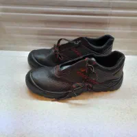 کفش ایمنی و کار