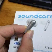 گوش چپ liberty 4 nc