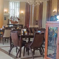 پارکبان وآشپز محلی