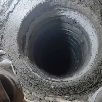 کندن فاضلاب واجرچینی آن