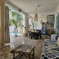 سویئت  با امکانات کامل و  پارکینگ در حیاطی  زیبا|اجارهٔ کوتاه‌مدت آپارتمان و سوئیت|کاشان, باغ ماجد|دیوار