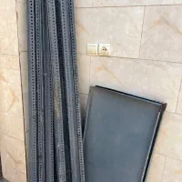 قفسه فلزی طوسی و استند سوپر مارکتی سفید درحد