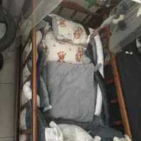 تخت کنار مادر گهواره شو چوبی