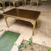 میز طلایی با شیشه سکوریتی ۶ نفره