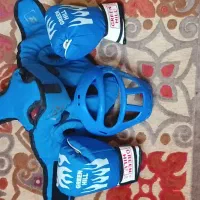 دستکش بوکس و کلاه بوکس همراه نقاب نو نو