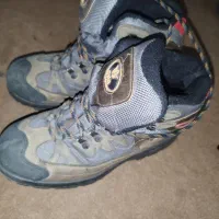 کفش کوهنوردی کتونی