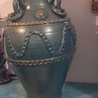 کوزه  و گلدان بزرگ