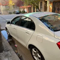 جیلی امگرند ۲۰۱۳ دنده ای تمیز|خودرو سواری و وانت|مشهد, اقبال|دیوار