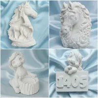 مجسمه اسب نماد سال و تخم مرغ هفتسین