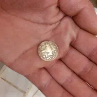 یک عدد سگه قدیمی بفروش میرسد